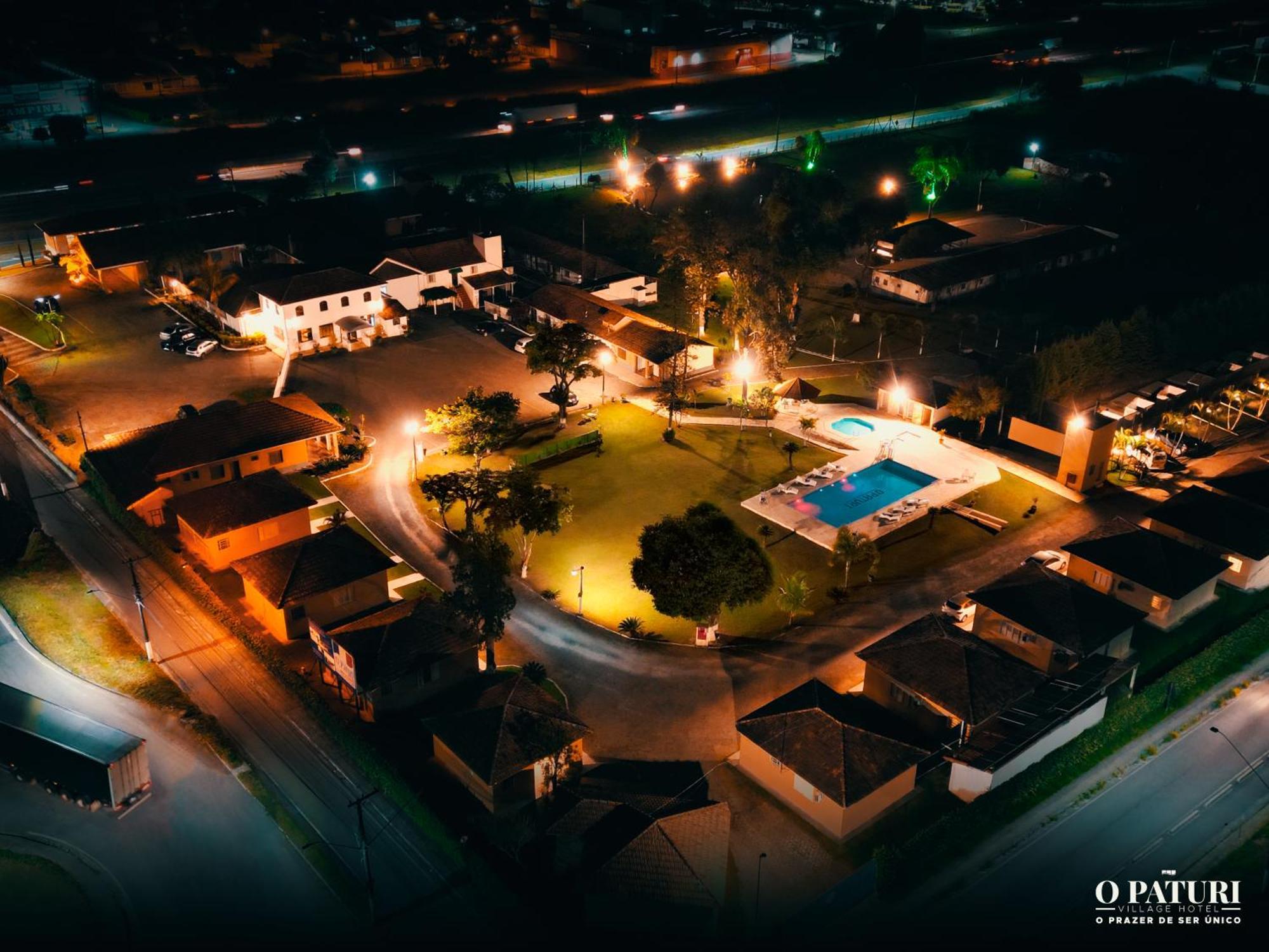 O Paturi - Village Hotel Proximo Aparecida Гуаратингета Экстерьер фото